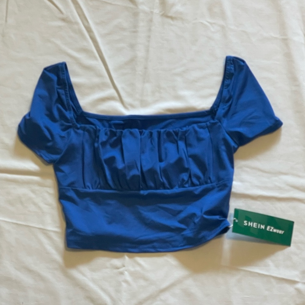SHEIN Blue Crop Top